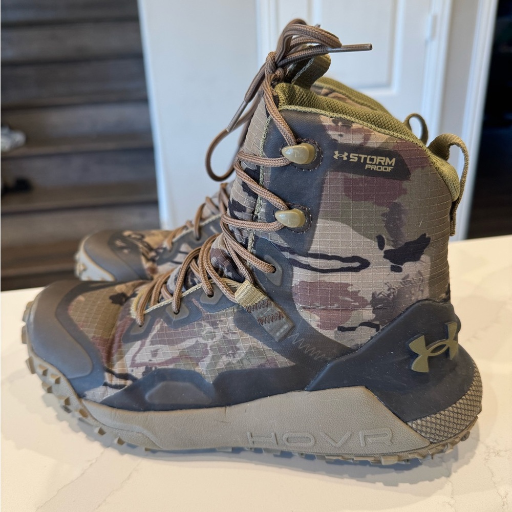 NEW Under Armour Waterproof Camo Boots